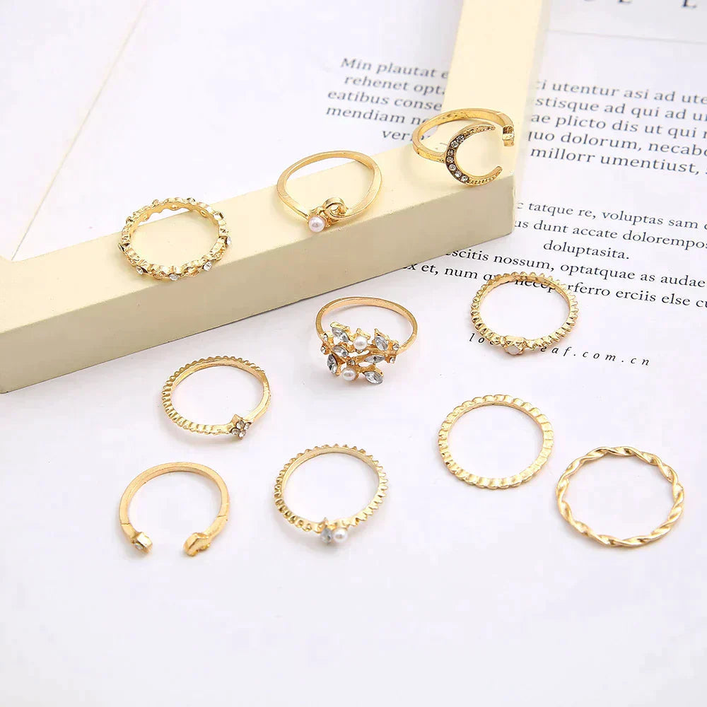 BRINNA | STACKABLE MOON & STARS RING SET
