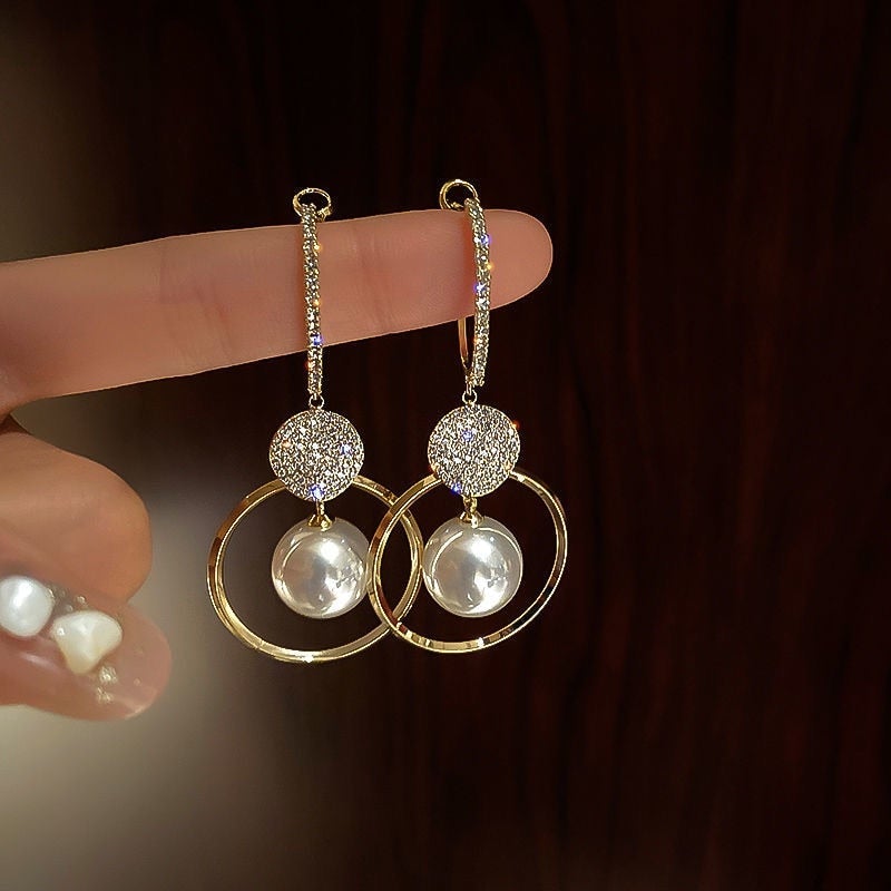 BRAYNA | SPARKLING PEARL DROP EARRINGS