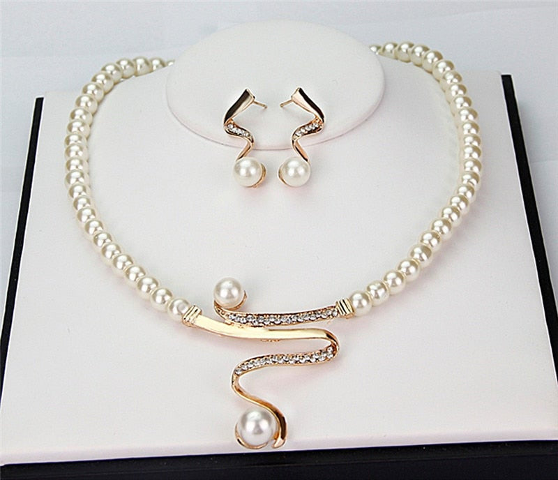 VEXINA | PEARL ACCENT JEWELRY SET