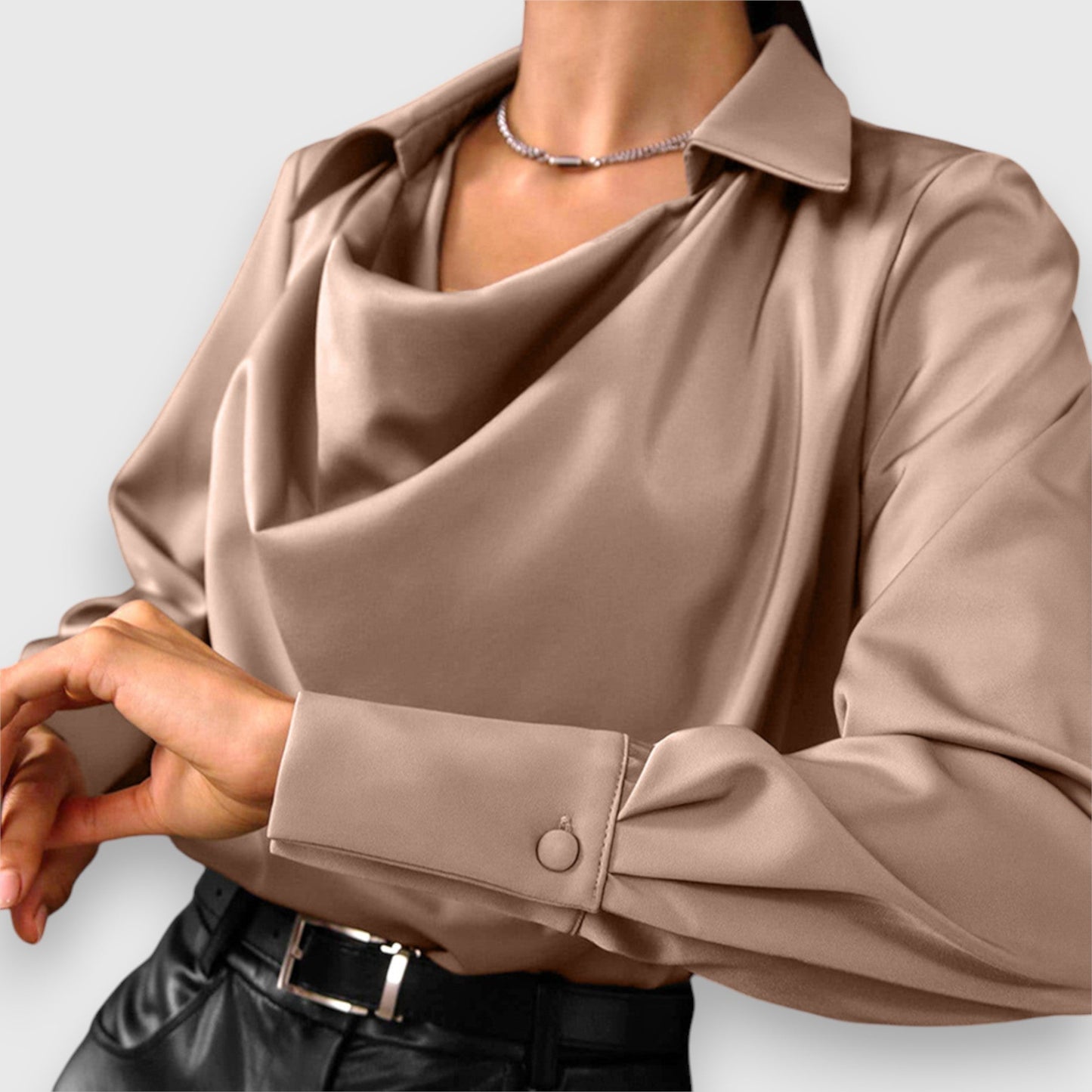 Alisa – Elegant Blouse