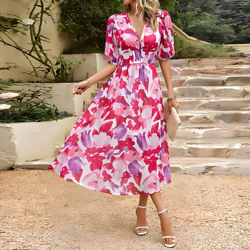 Serena - V-neck dress with floral pattern