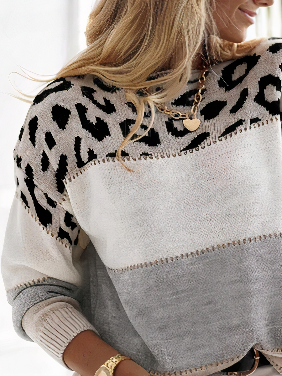 Knitted sweater with panther pattern - Zinnia