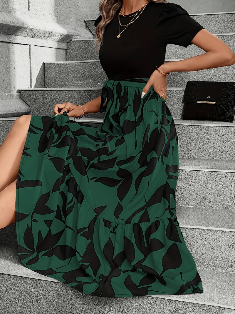 Luna – dress with floral print and round neckline