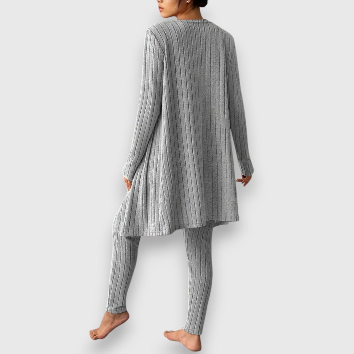 Gabriela – Elegant 3-piece Knitting Set