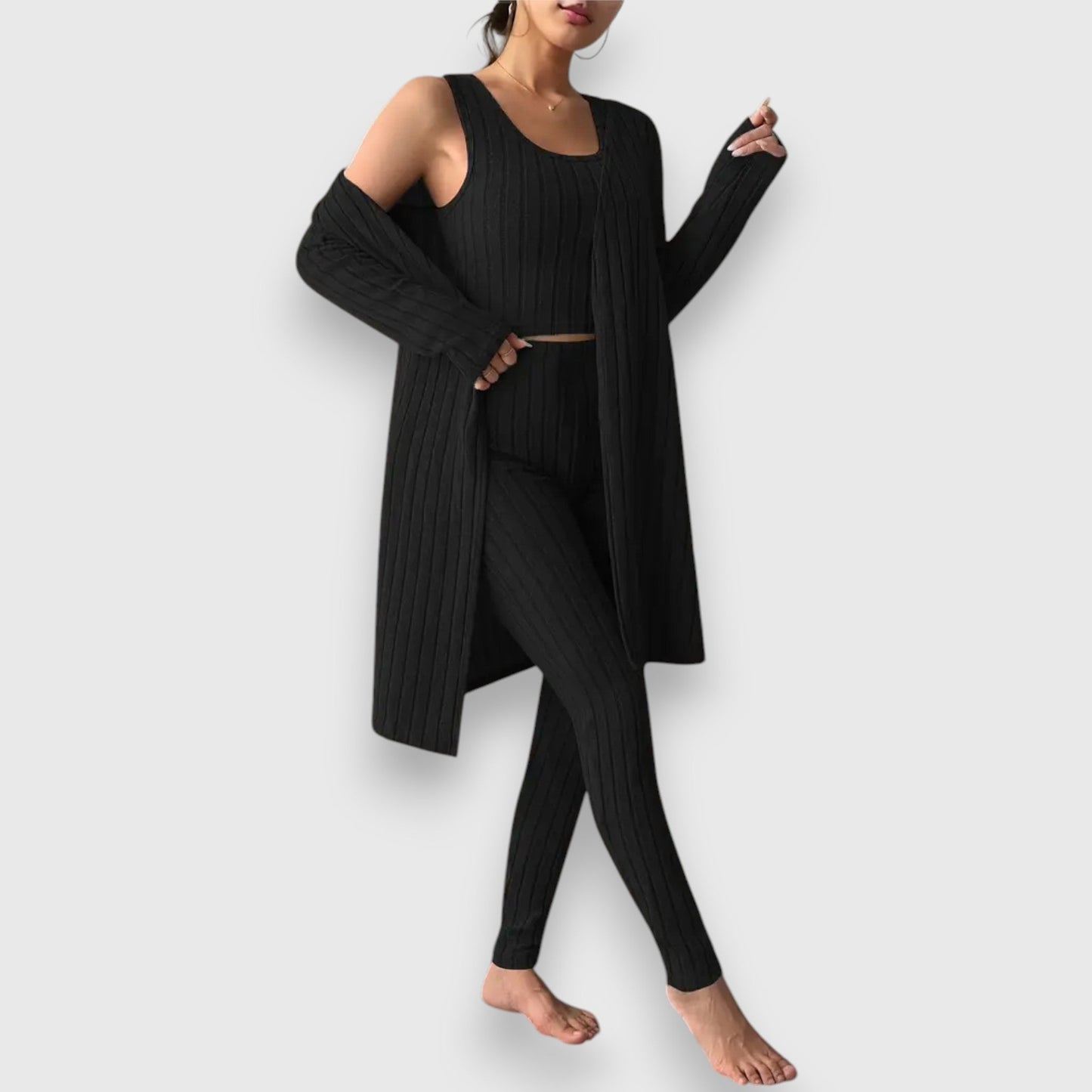 Gabriela – Elegant 3-piece Knitting Set