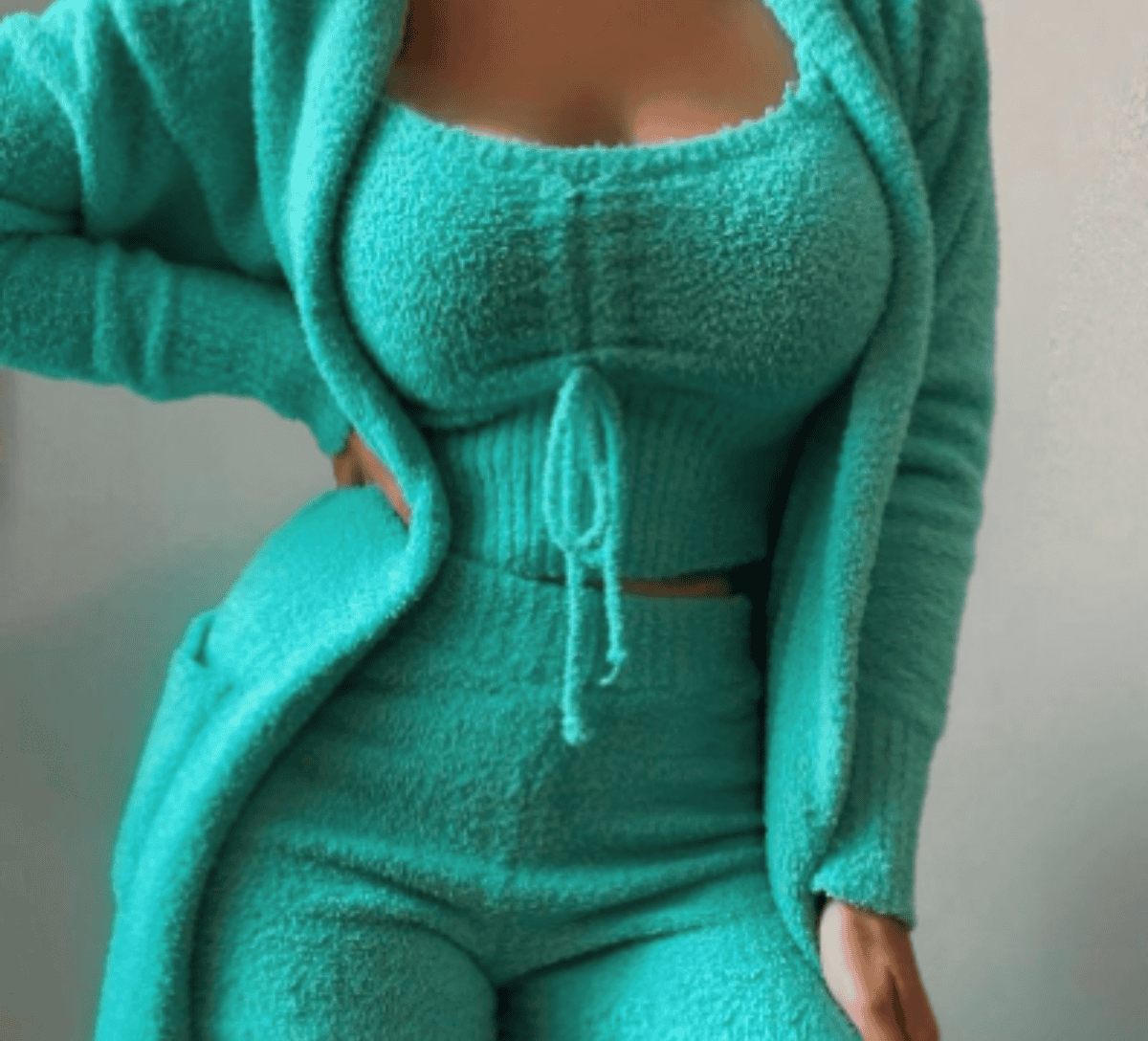 Warm 3-Piece Women's Clothing Set - Ariana