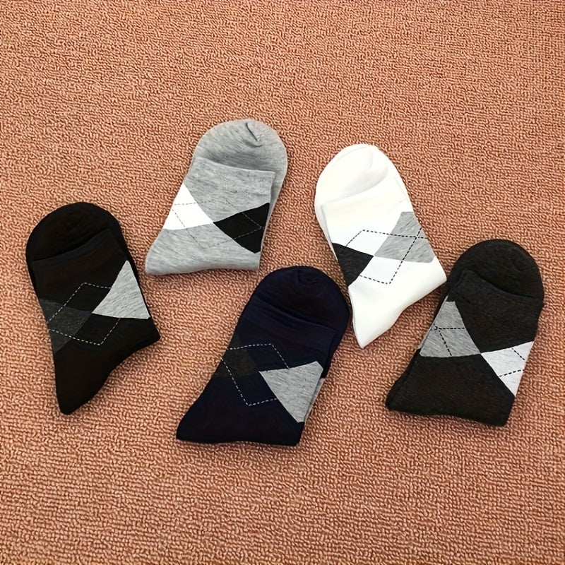 Checked Men's Socks – Classic Pattern, Modern Comfort