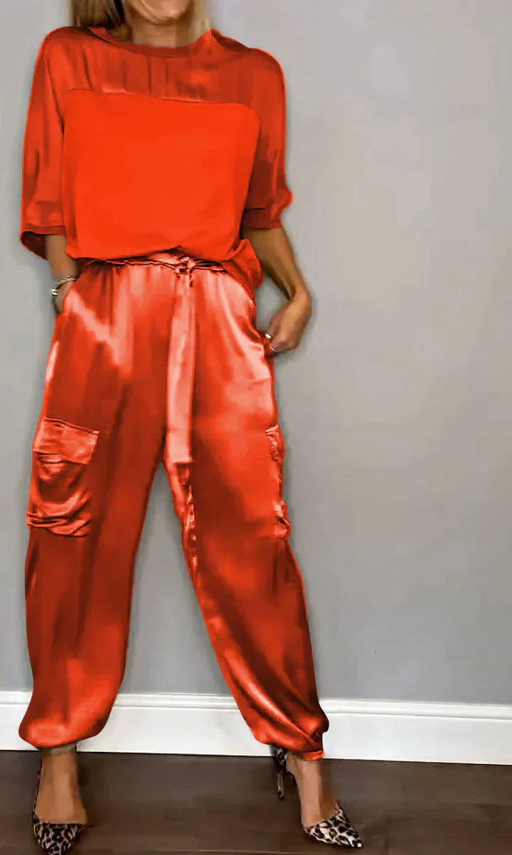 Kleya - Two-piece suit in smooth satin with mid-length top and trousers for women