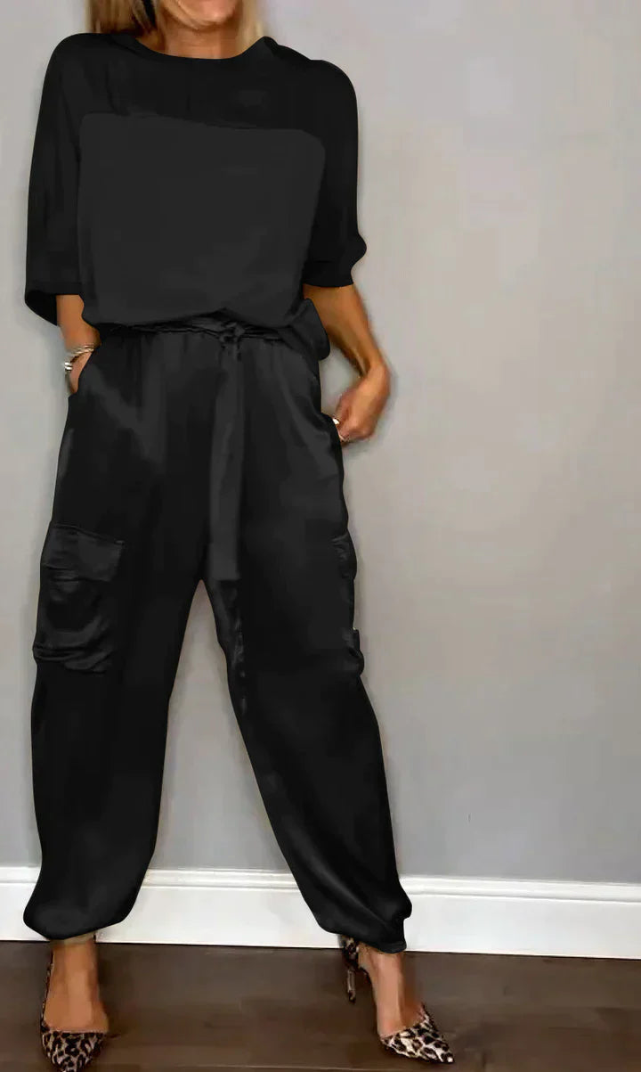 Kleya - Two-piece suit in smooth satin with mid-length top and trousers for women