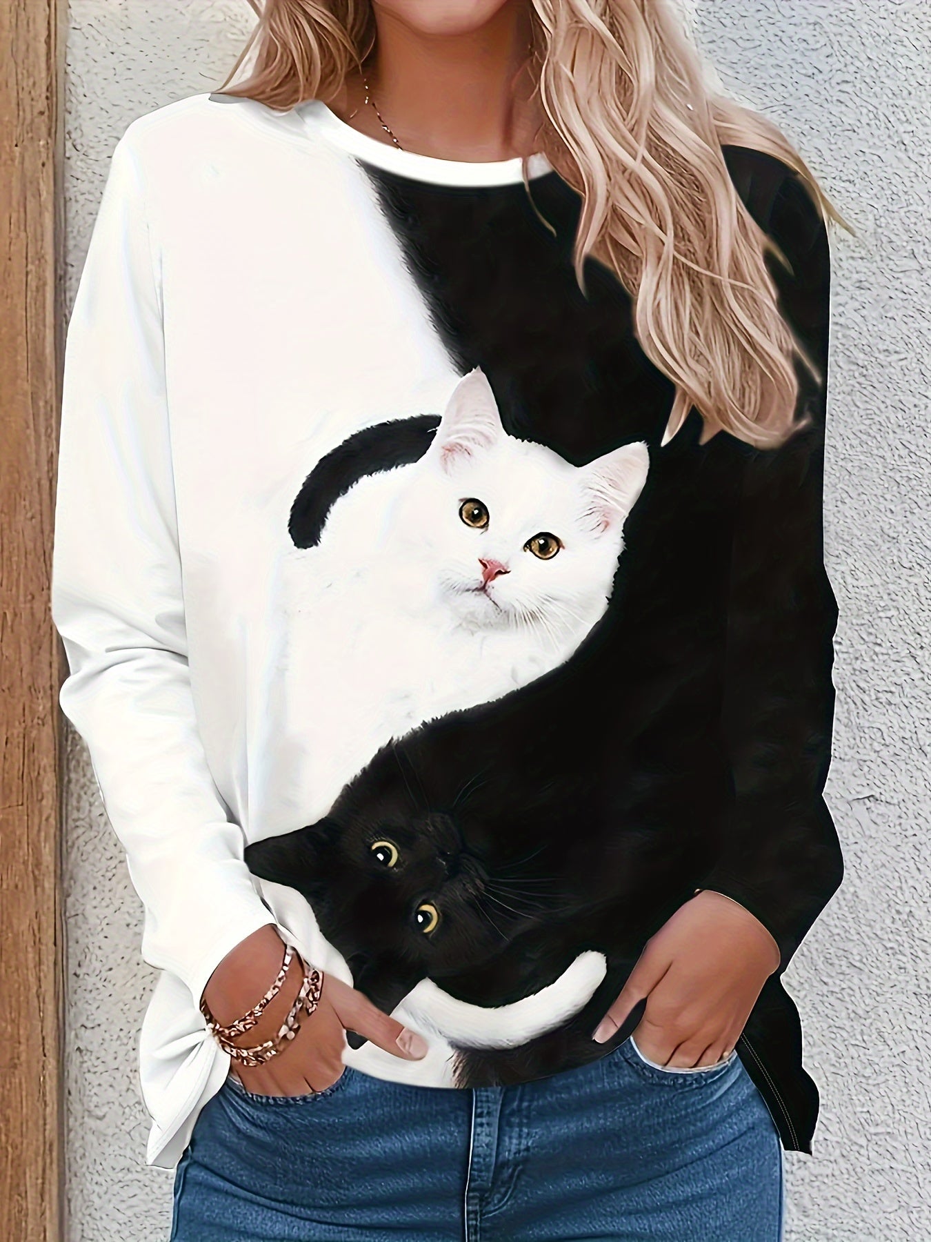 T-Shirt with Cat Print and Trendy Color Blocks – Summer 2025 Collection – Marit