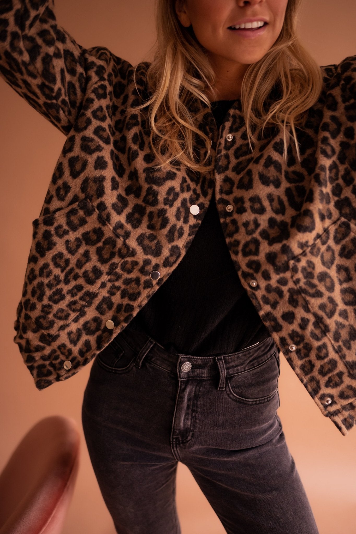 LEO | STYLISH LEOPARD PRINT JACKET