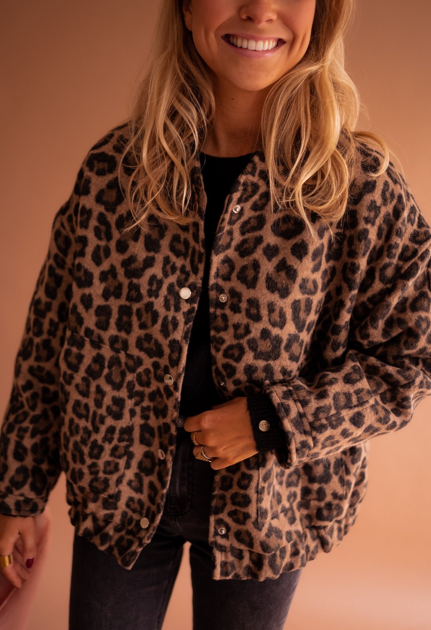 LEO | STYLISH LEOPARD PRINT JACKET