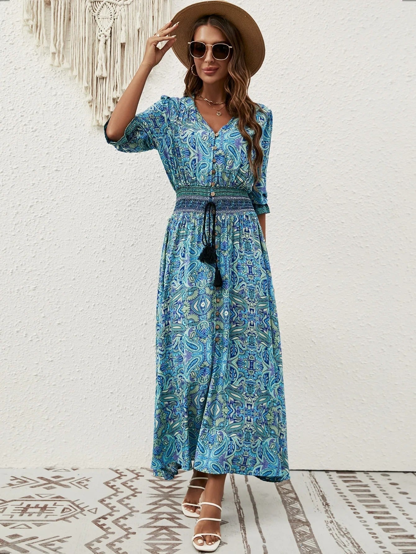 Liza - Printed dress with V-neckline