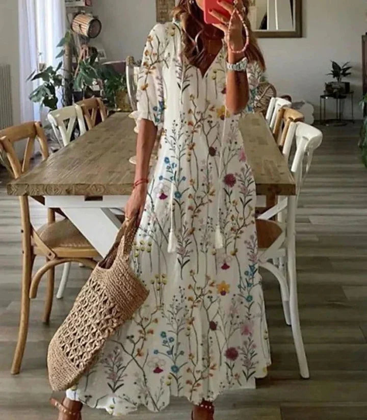 Boho Maxi Dress in White with Floral Pattern – Breezy Summer Dress with V-Neck and Tassels