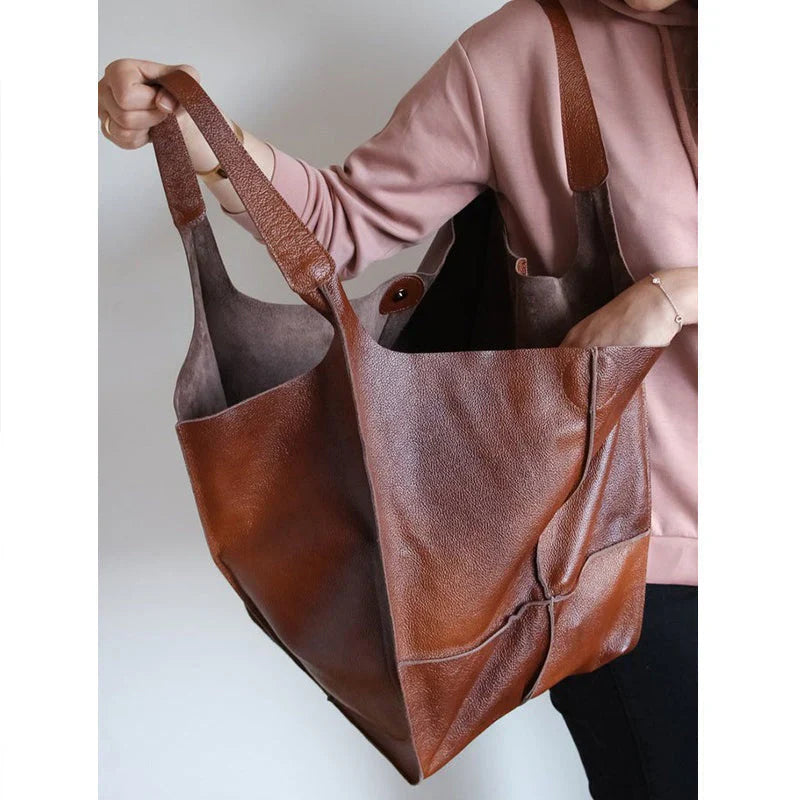 Oversized Vintage Leather Shoulder Bag for Women – Timeless Style Meets Everyday Functionality