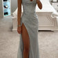 Sleeveless women's maxi dress with glitter surface for summer