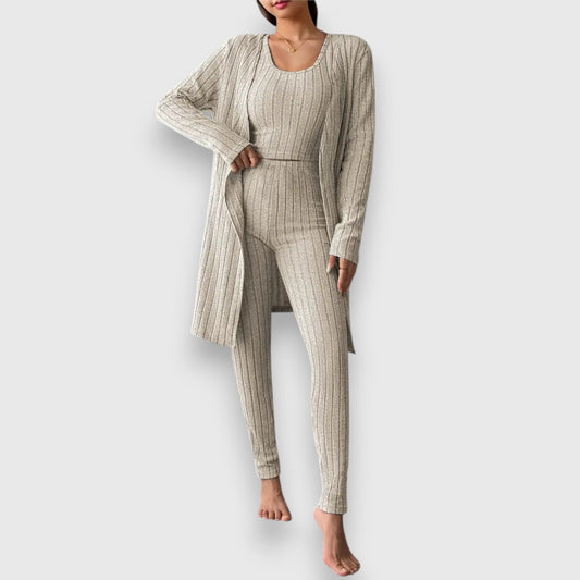 Gabriela – Elegant 3-piece Knitting Set