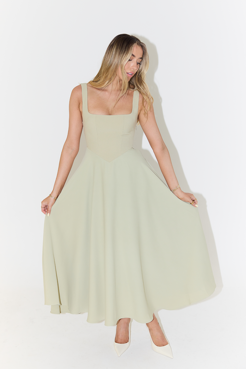 Women's Sleeveless Midi Dress with Square Neckline for Summer