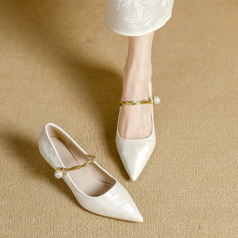 ZENDAYA | PEARL STRAP KITTEN HEELS