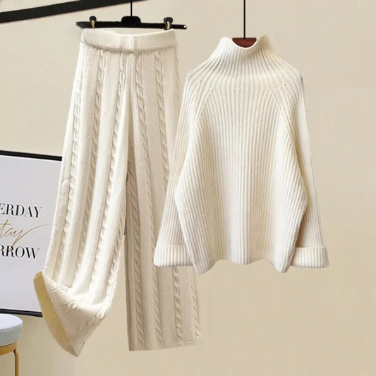 Polly - Experience luxury with this warm 3-piece set!