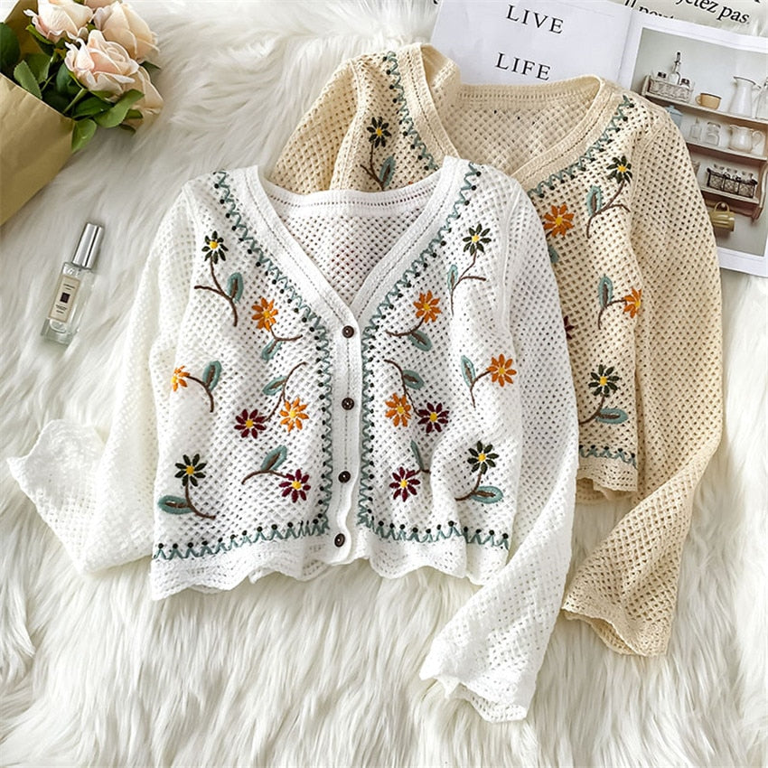 Long-sleeved floral cardigan