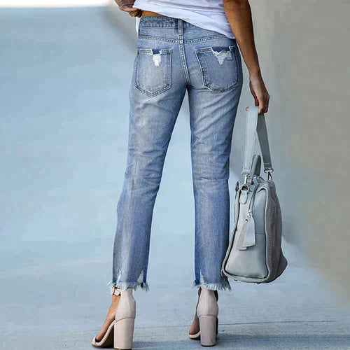 Brynn - Casual ripped jeans