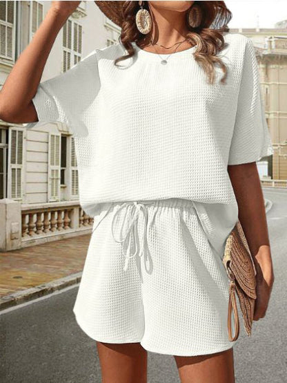 Thalia - Stylish Two-Piece Summer Set for Fashion-Conscious Women