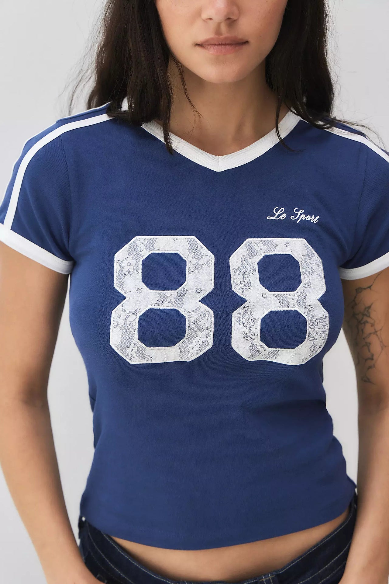 Trendy Women's T-Shirt with Lace Detail & Contrast Sleeves – Yelina