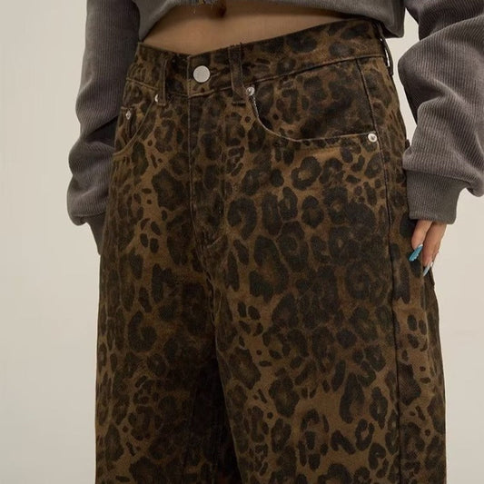 Amina - Stylish denim jeans with leopard print