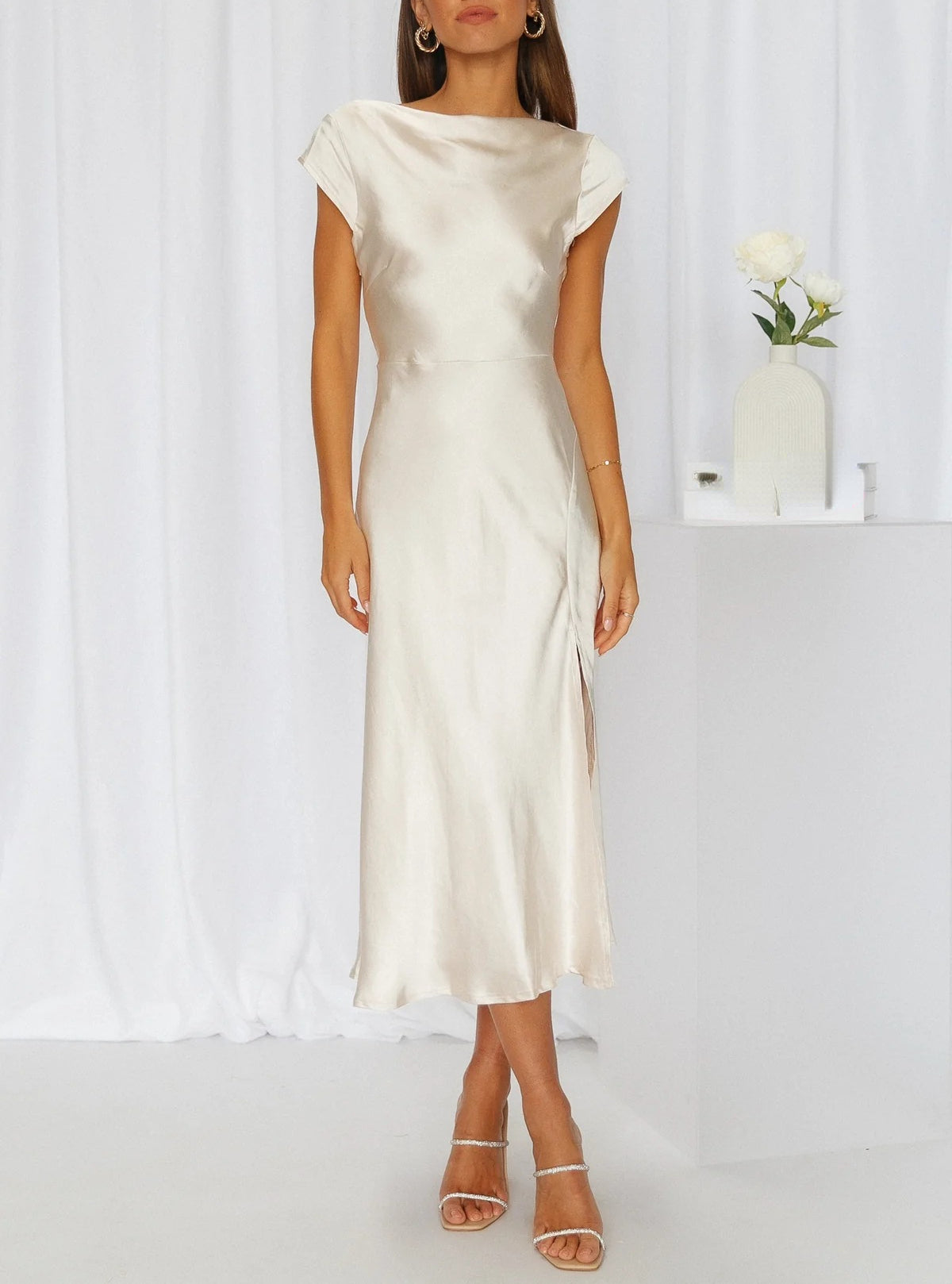 Eliza - Elegant Swallow Dress