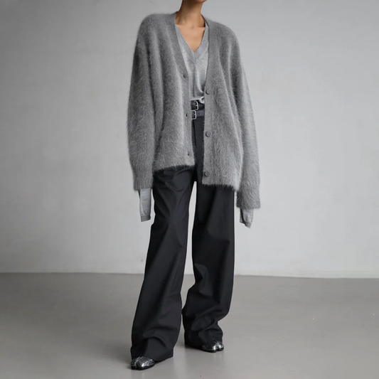 Chic cashmere cardigan Cozy Couture