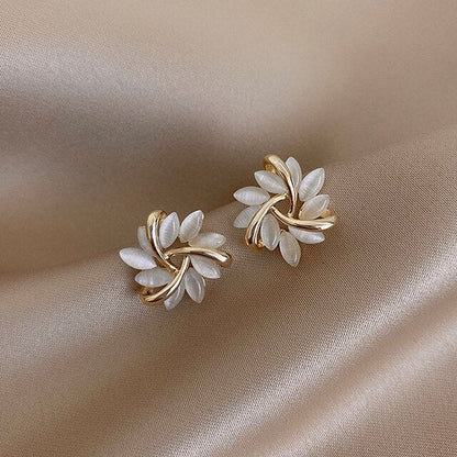 LEVINA | FLORAL TWIST STUD EARRINGS
