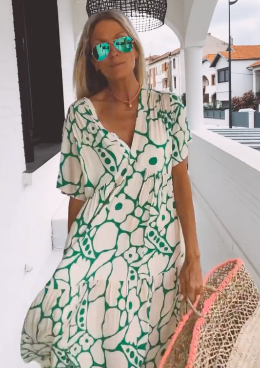 Women's Boho Maxi Dress – Flowy Summer Dress with Floral Print & V-Neck for Beach & Vacation