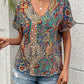 Elizabeth – Elegant blouse with paisley print and V-neck