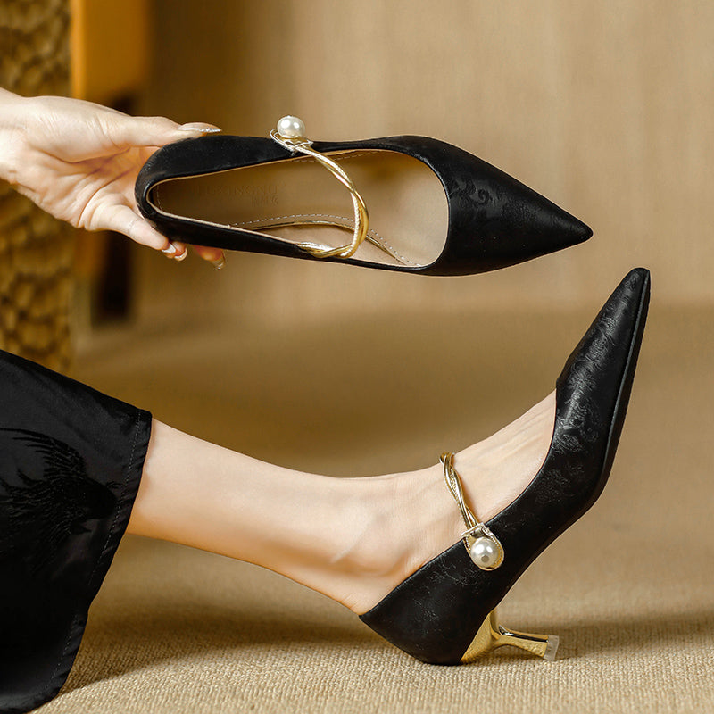 ZENDAYA | PEARL STRAP KITTEN HEELS