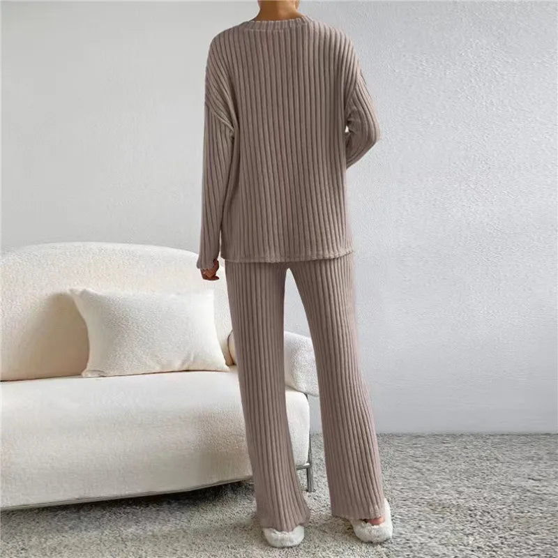 Yara 2-Piece Lounge Set | Comfort and Style in the Outfit Set