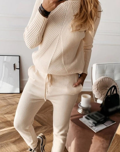 Trendy and Warm Tracksuit - Elara