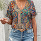 Elizabeth – Elegant blouse with paisley print and V-neck