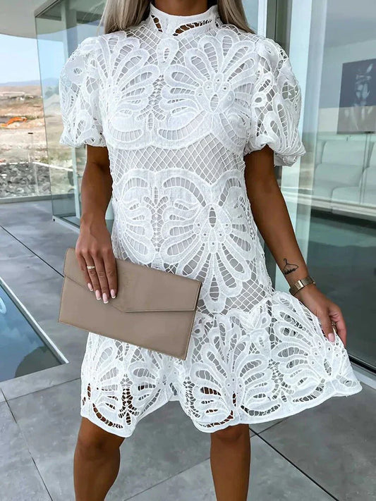 Arianwen - Elegant Lace Dress