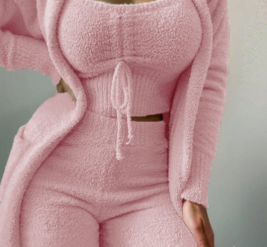 Warm 3-Piece Women's Clothing Set - Ariana