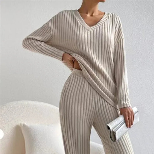 Yara 2-Piece Lounge Set | Comfort and Style in the Outfit Set
