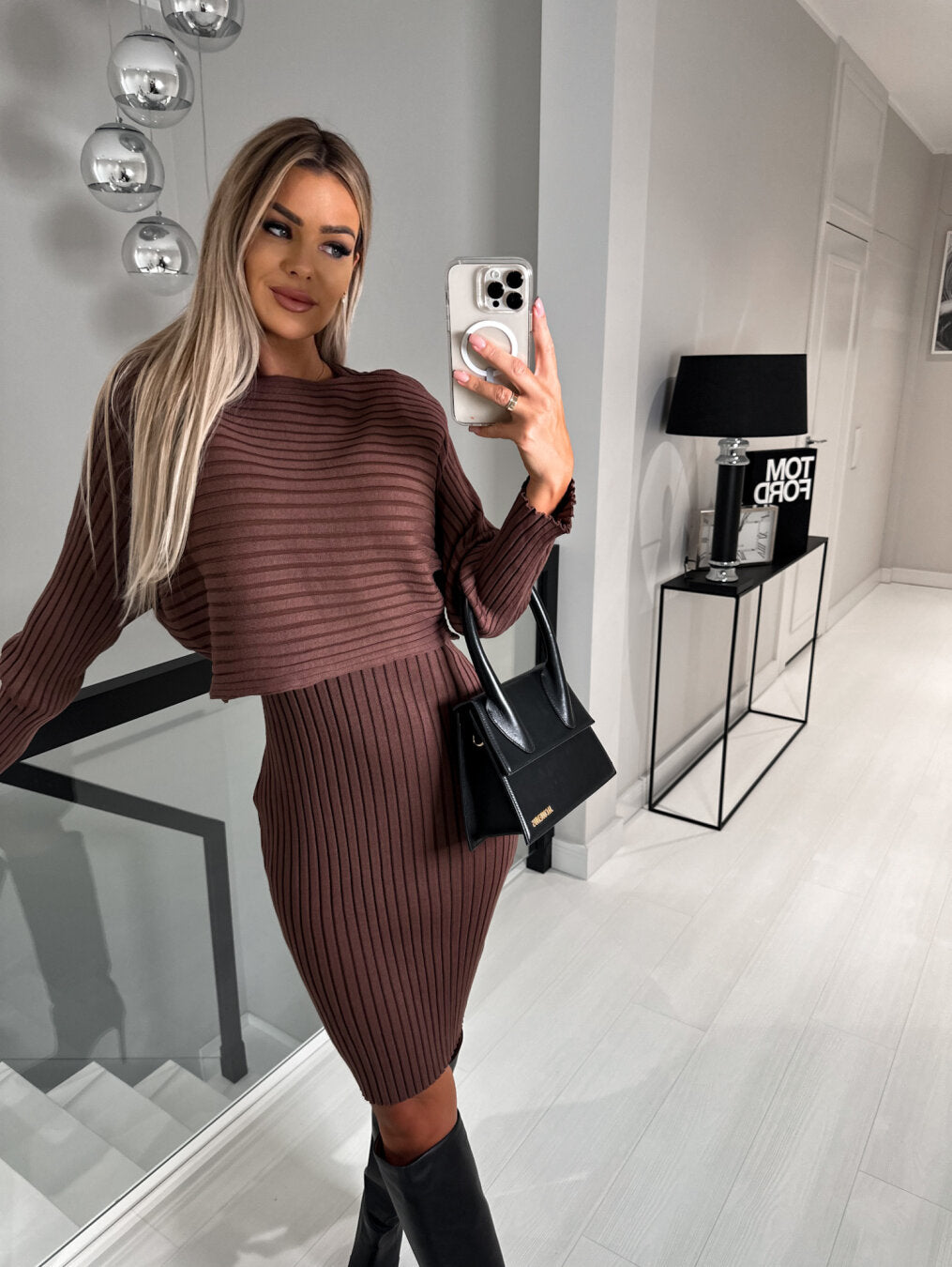 Clara - Sleeveless dress with matching sweater