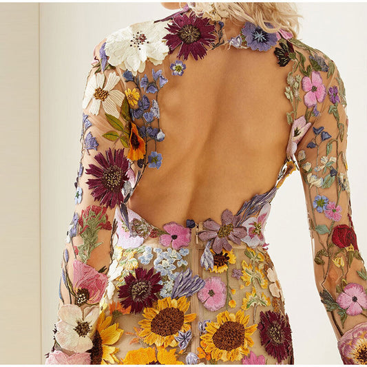 Flora - Elegant dress with floral decoration
